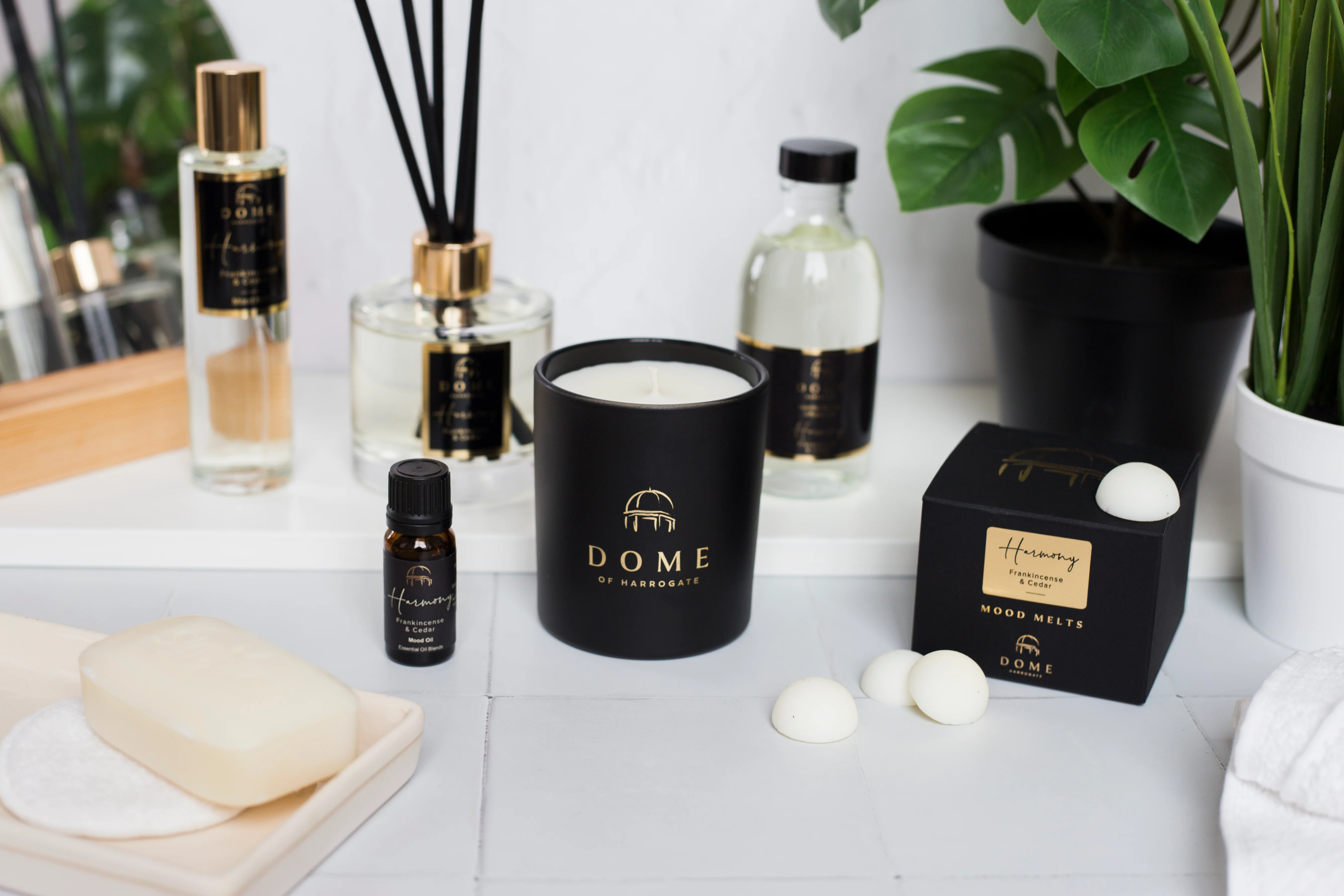 HARMONY Frankincense & Cedar Candle 50cl/390g - Image 5